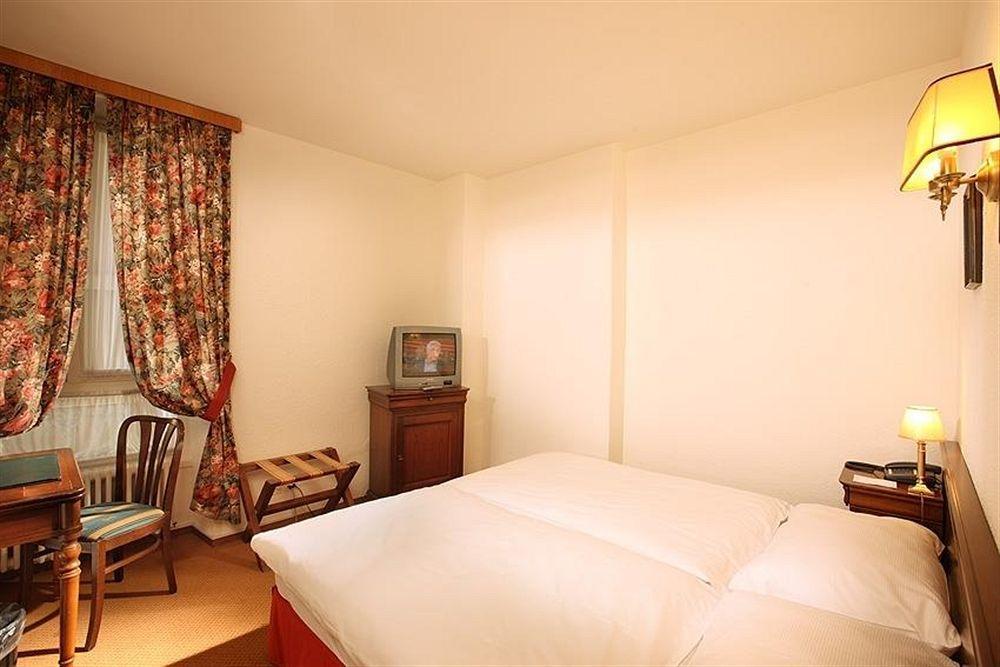 Hotel Residence Du Boulevard Lausanne Room photo